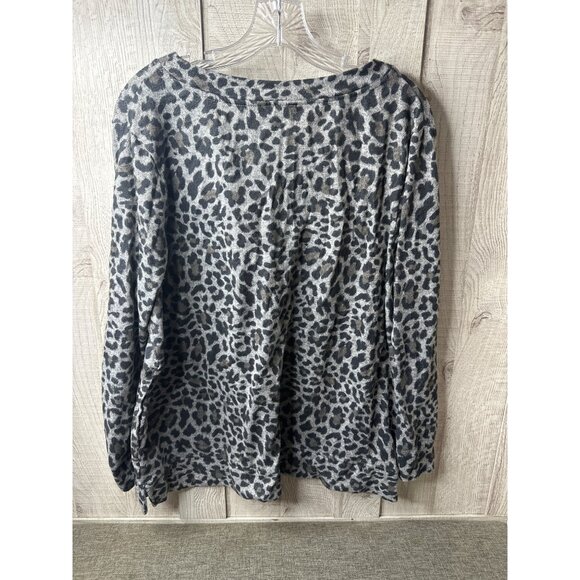 Ellen Tracy Womens XXL Black Gray Leopard Print Soft Lightweight Sweater Top - Picture 2 of 8